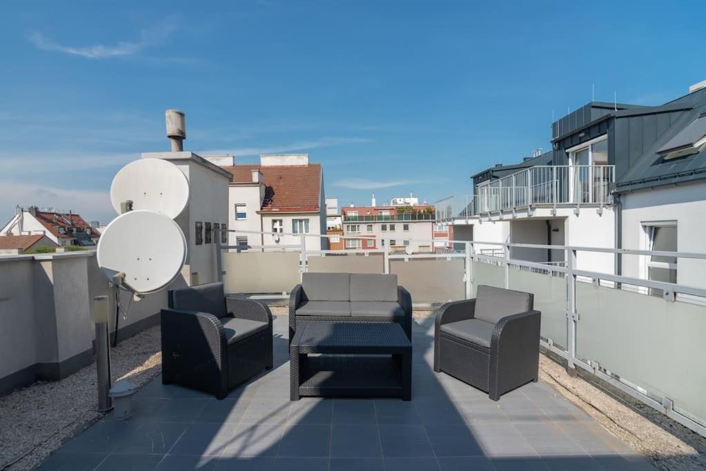 Apartamento Grosse Terrasse, Klimaanlage Und U-Bahn Naehe Viena Exterior foto