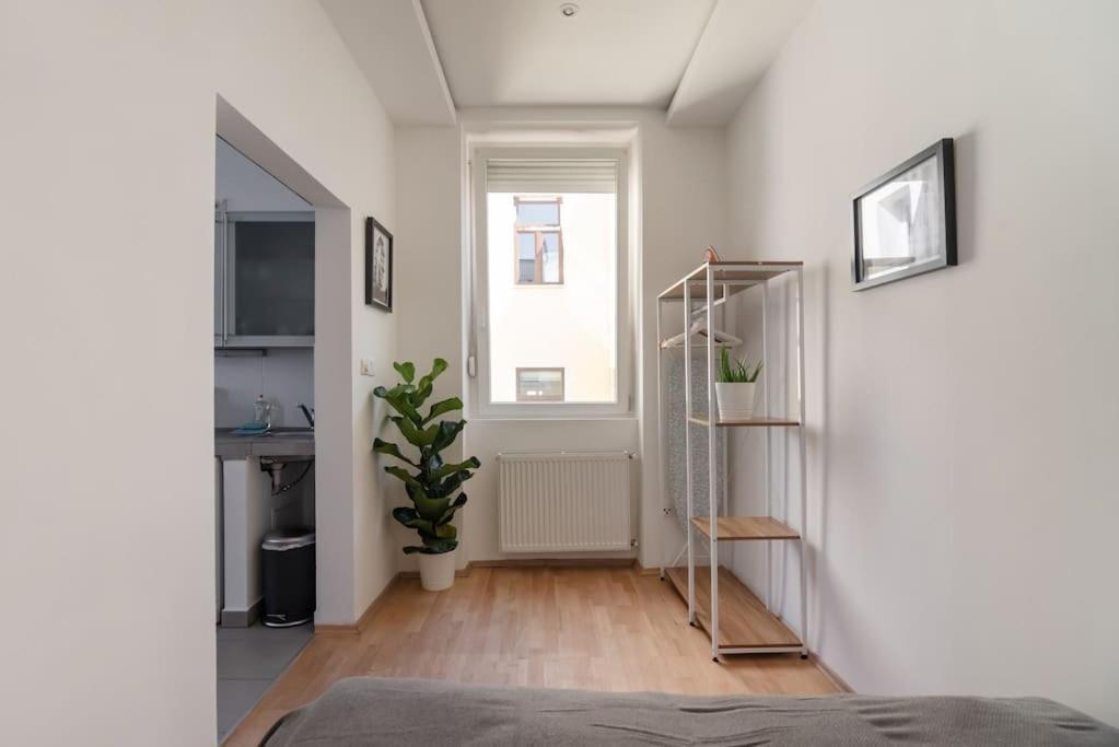 Apartamento Grosse Terrasse, Klimaanlage Und U-Bahn Naehe Viena Exterior foto